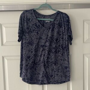 Women's Tek Gear Blue Patterned Top Size XL